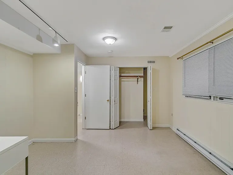 8808 Patricia Ct — Photo 40