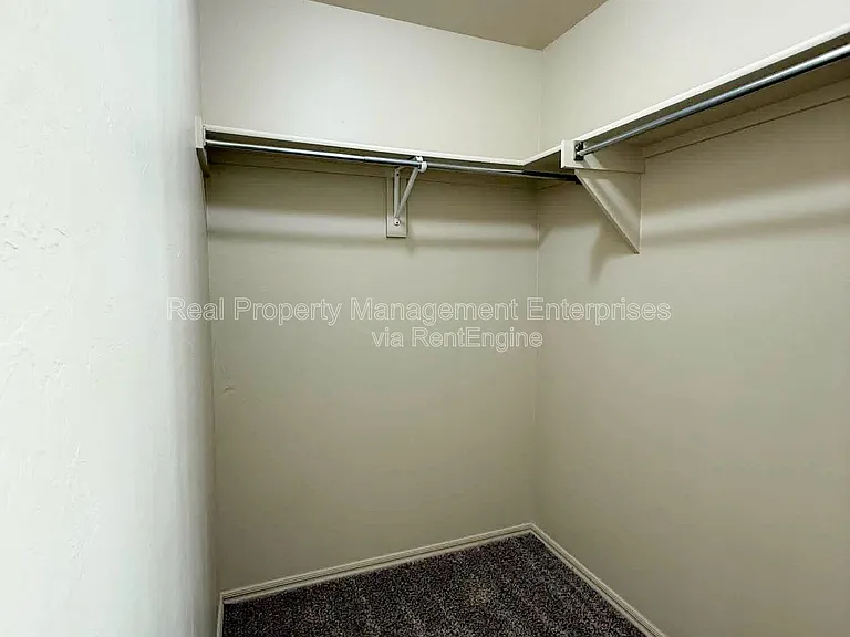13229 Bridgewater Dr — Photo 12