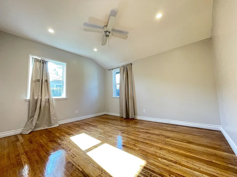 8109 Brimfield Ave — Photo 12