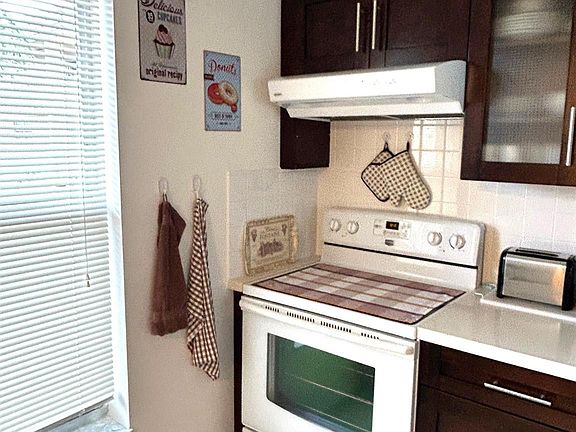 5th image of 6050 NW 64th Avenue #208
