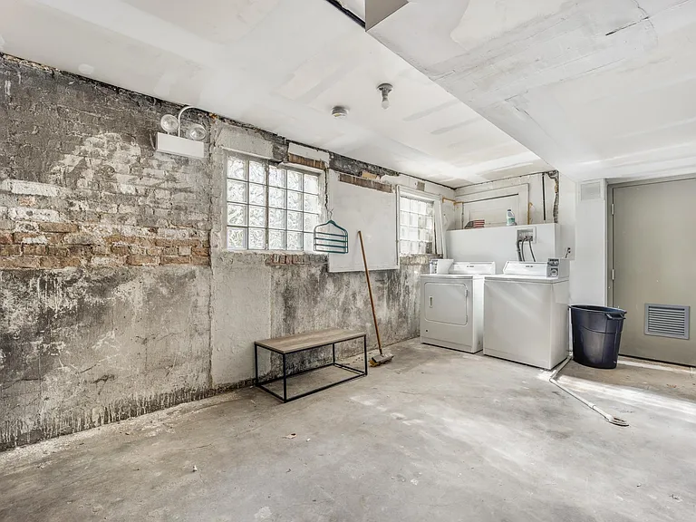 3602 N Oakley Ave #2 — Photo 14