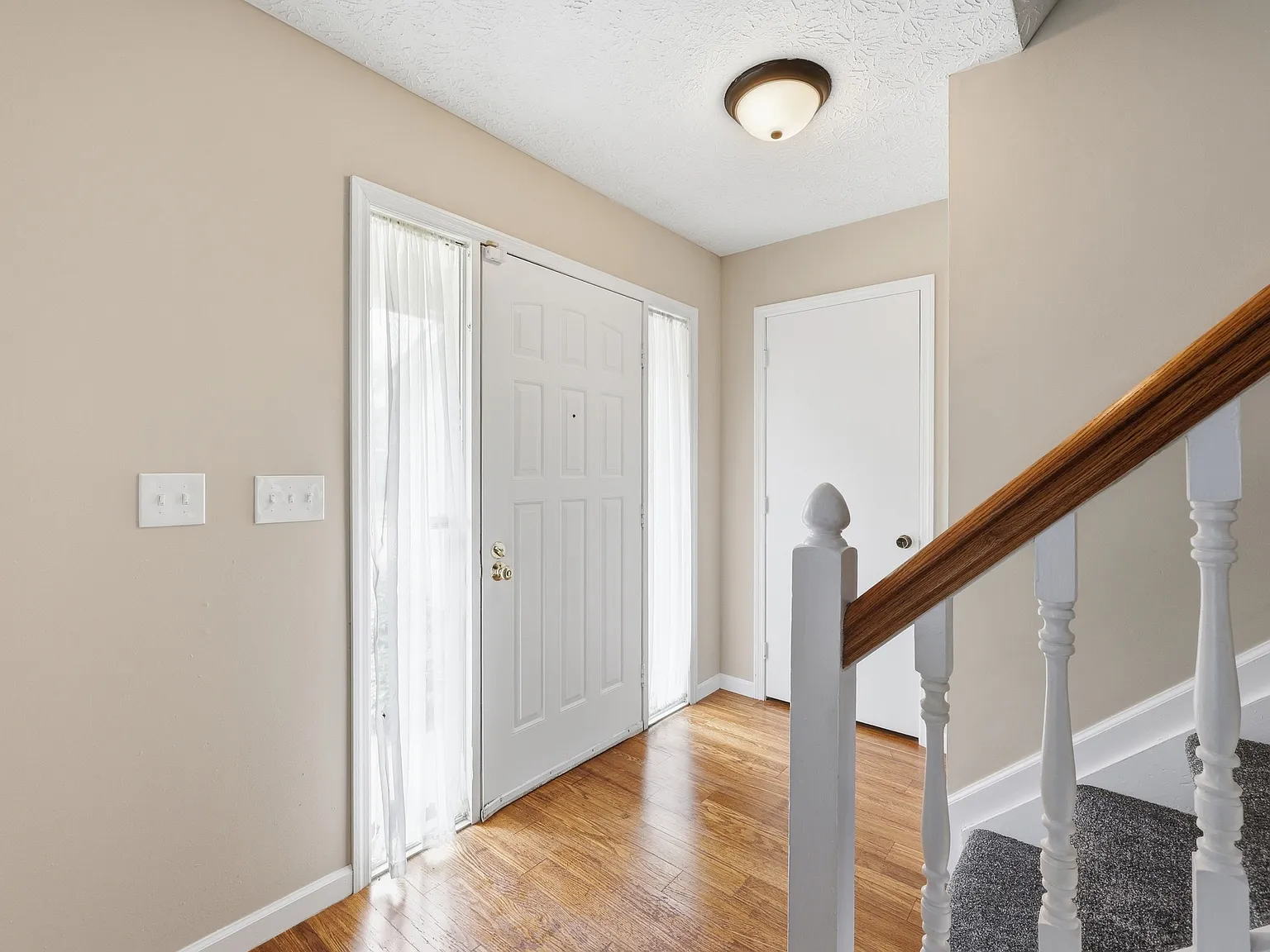 4 bed, 3.5 bath, 2348 sqft, $3,500 — Photo 4