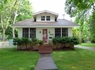 205 Bradley St, Dowagiac, MI 49047