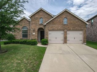 2010 Davy Crockett Dr, Forney, TX 75126
