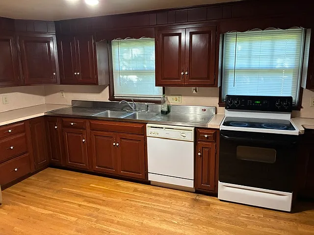 133 Penn Ave — Photo 3
