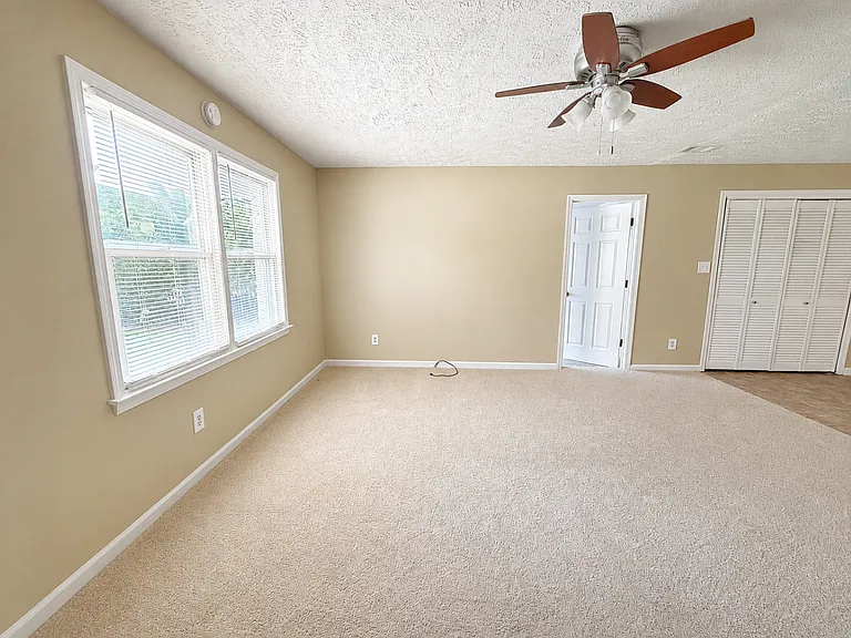 3260 Ridgecrest Dr — Photo 16
