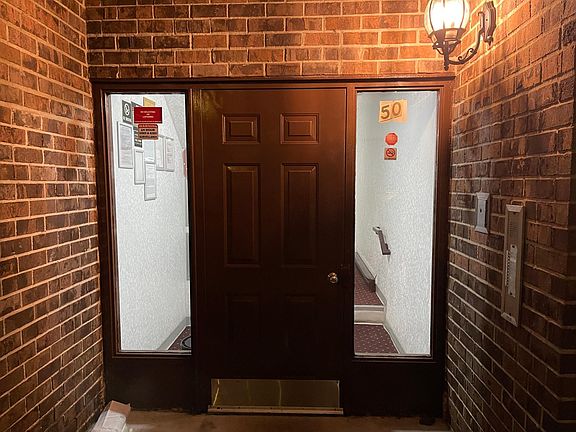 3rd image of 50 Donna Ct APT 6