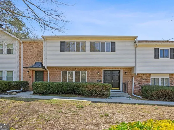 7302 Cardigan Cir, Sandy Springs, GA 30328