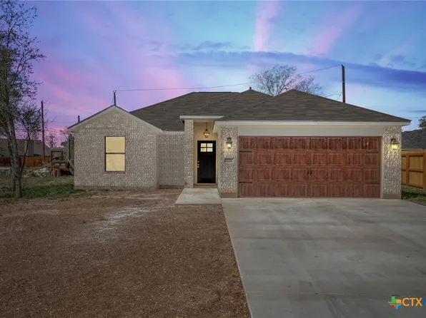 226 Plum St, Luling, TX 78648