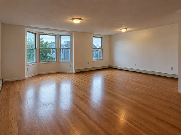 744 E Broadway #3, Boston, MA 02127