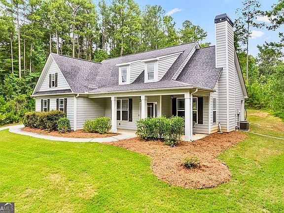 3rd image of 265 Emerald Hills Ln