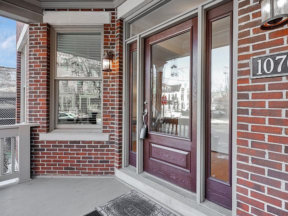 4th image of 1070 Harrison Park Pl