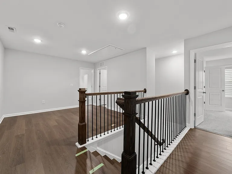 2108 Regal Dr — Photo 27
