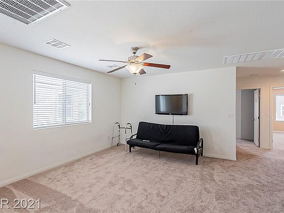3rd image of 5212 Mountain Garland Ln