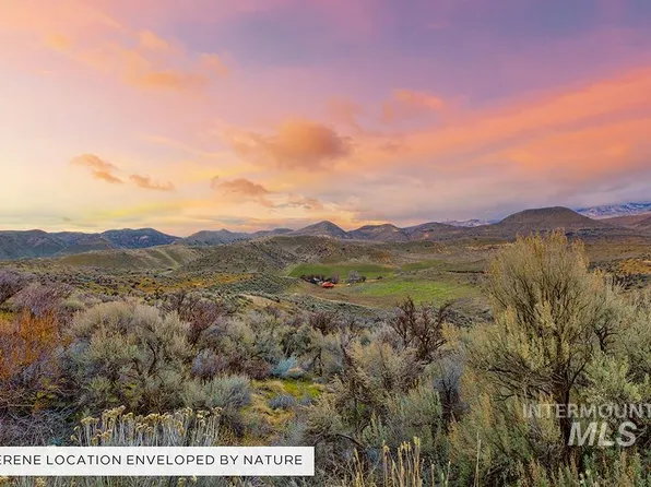 5198 N Becker Ridge Ln, Boise, ID 83702