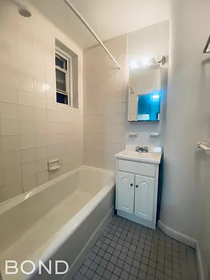 Rented by Bond New York | media 7