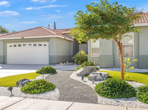 73581 Heatherwood Dr, Palm Desert, CA 92211