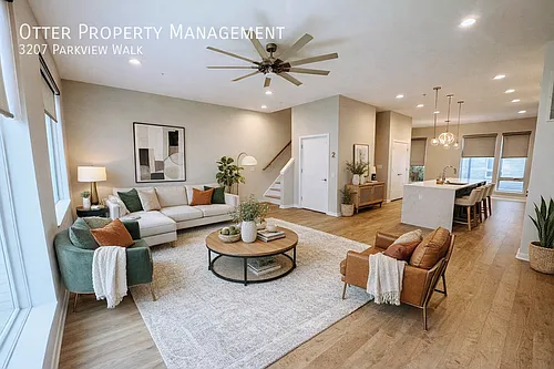 3207 Parkview Walk Photo 1