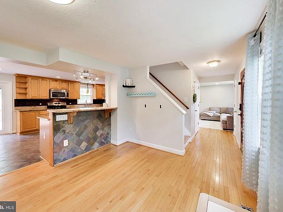 3rd image of 5932 Peregrine Dr