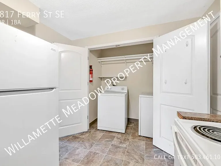 1817 Ferry St SE — Photo 6