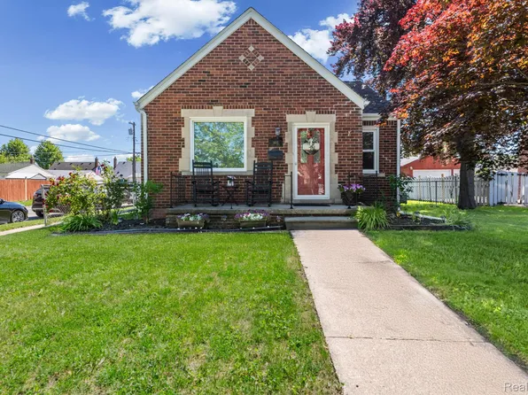 1405 20th St, Wyandotte, MI 48192
