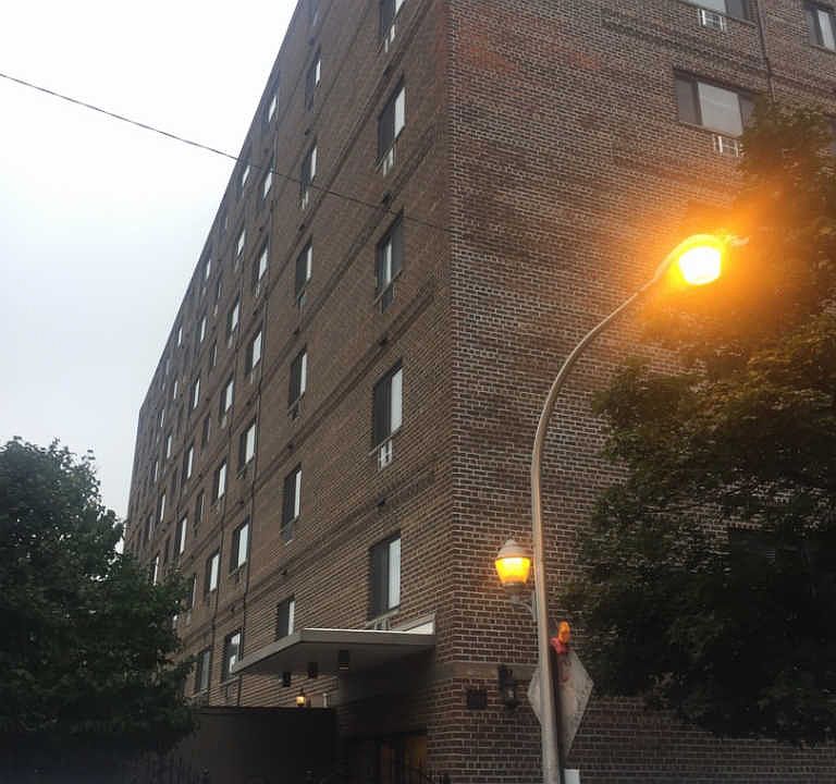 1st image of 607 W Wrightwood Ave APT 215