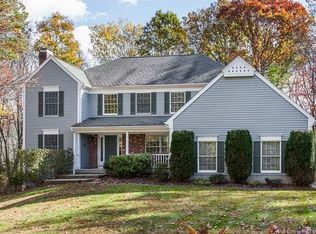 8 Rock Hill Rd, Woodbridge, CT 06525