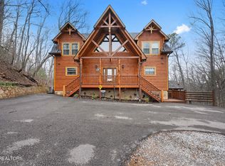 1041 Vista Dr, Sevierville, TN 37738