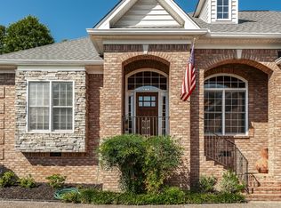 117 N Country Club Dr, Hendersonville, TN 37075