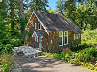 683 E 6th St, Cannon Beach, OR 97110