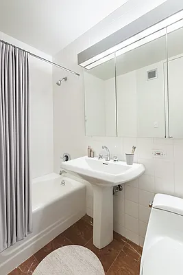 Rented by Vector New York, LLC | media 19