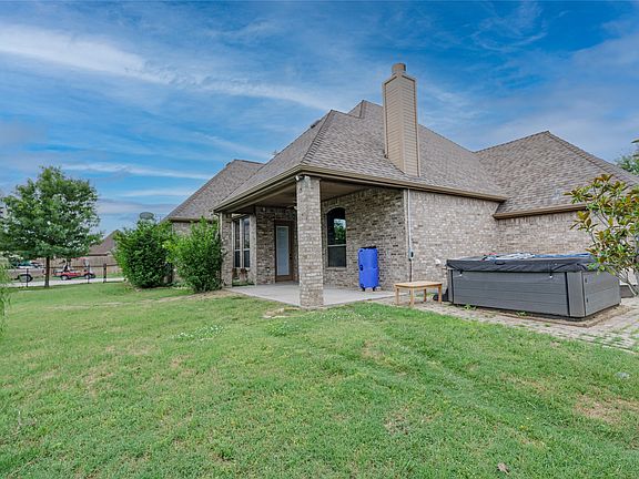 4th image of 123 Vista Dr