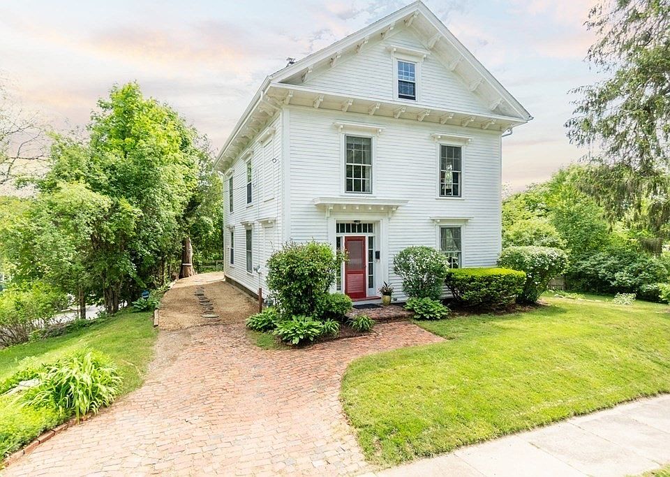 34 High St, Merrimac, MA 01860 Zillow