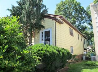 193 E Henry Pl, Iselin, NJ 08830