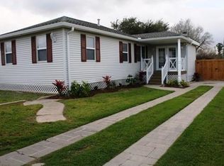 6530 Dauphine St, Arabi, LA 70032