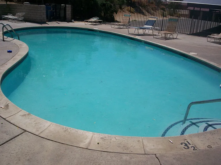 Agua Caliente Apartments — Photo 2