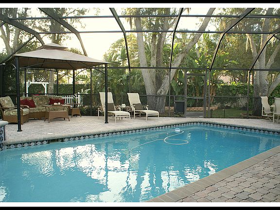3rd image of 3900 Belmoor Dr