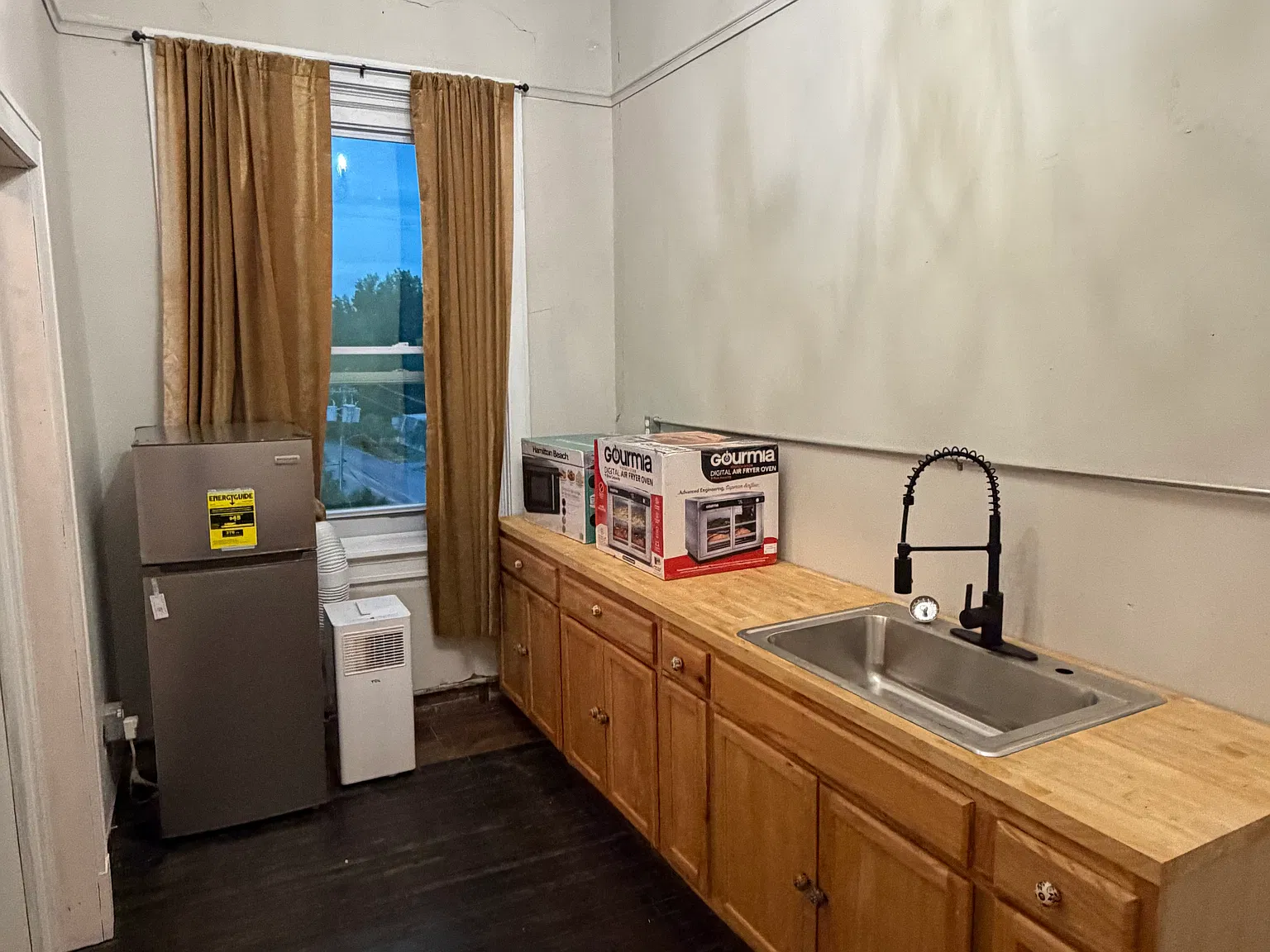 1 bed, 1320 sqft, $1,100 — Photo 4