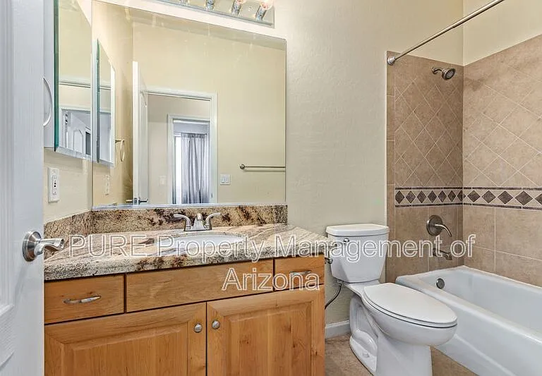 737 S Sycamore Pl — Photo 29
