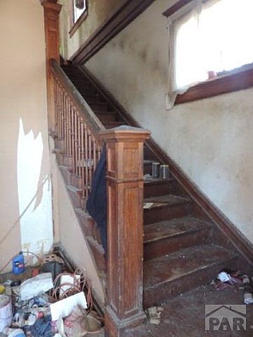 2nd image of 507 W 12th St