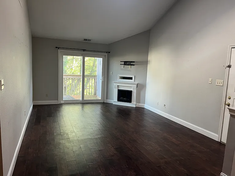 1107 Tristram Cir — Photo 3