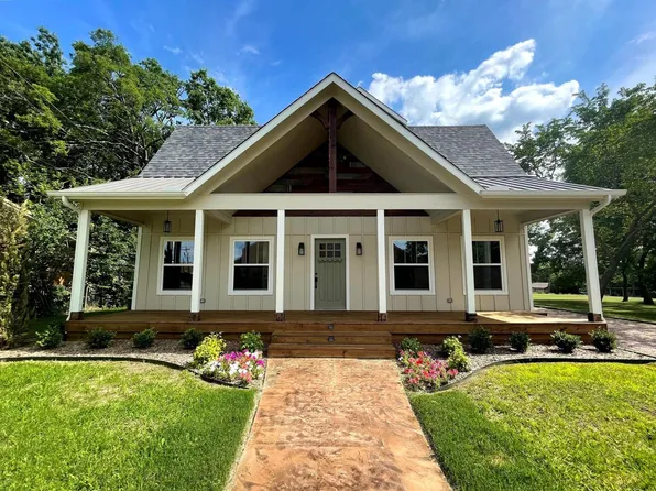 104 Charter St, Whitesboro, TX 76273
