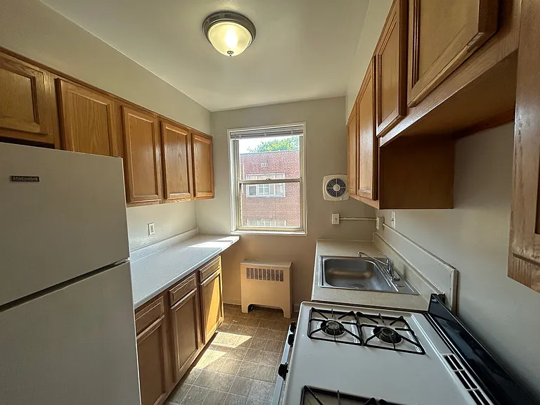 1301 U St SE #1305 — Photo 8
