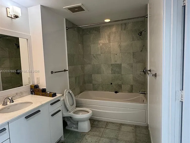 1060 Brickell Ave #4115 — Photo 13