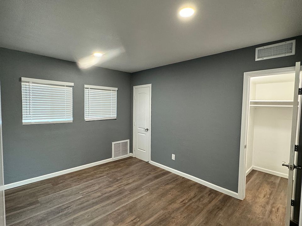 1st image of 716 Woodward Ave #716
