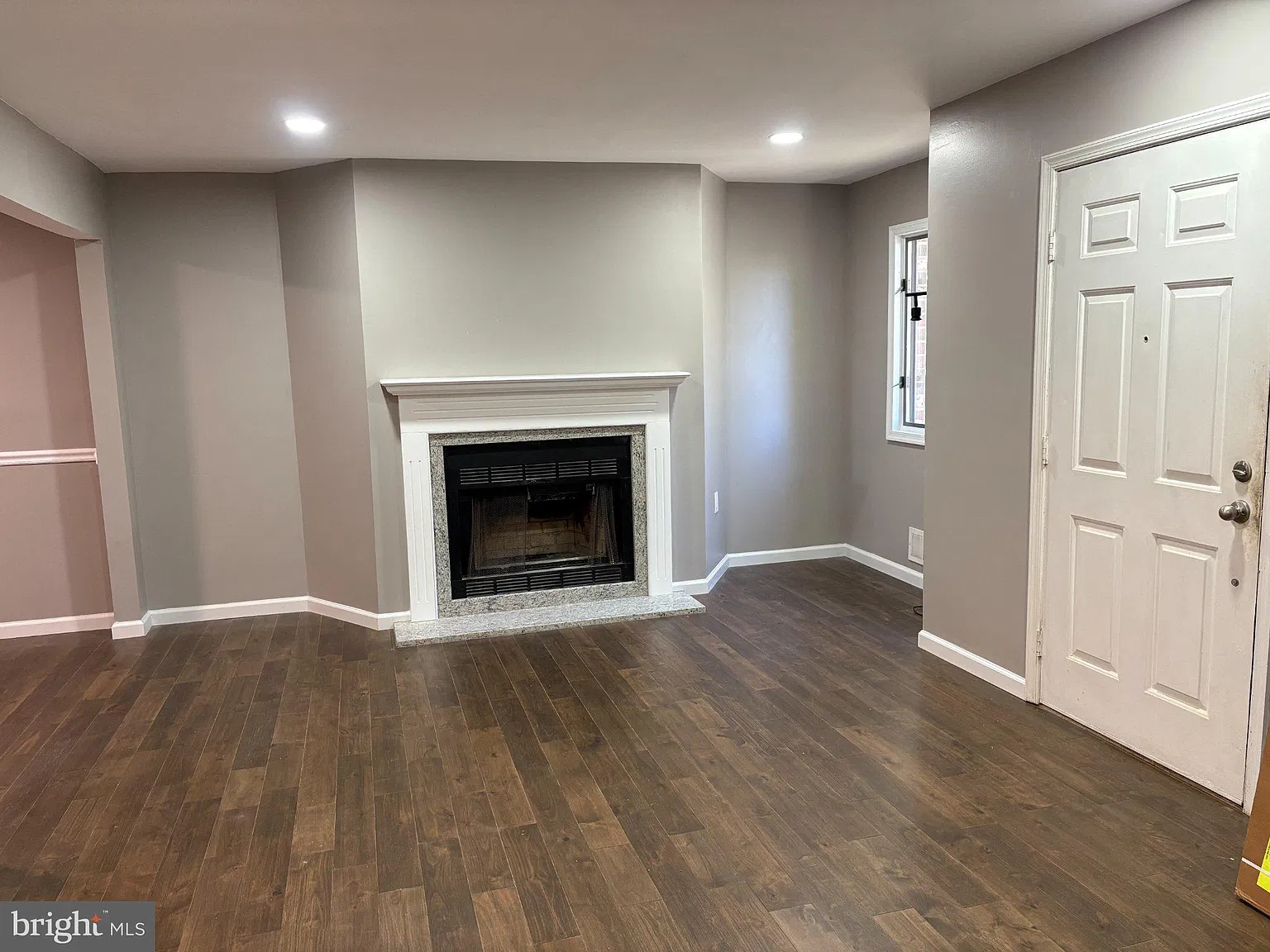 3 bed, 2.5 bath, 1712 sqft, $3,050 — Photo 2