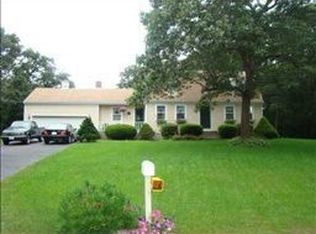 15 Valley Dr, Westerly, RI 02891
