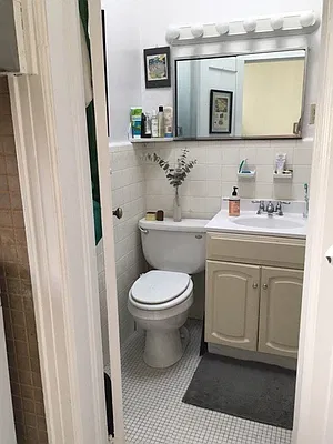 Rented by Brownstone Property Group | media 9
