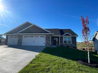 3851 Winnsboro Dr, Iowa City, IA 52245