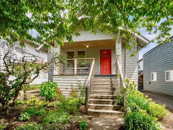 906 19th Avenue, Seattle, WA 98122